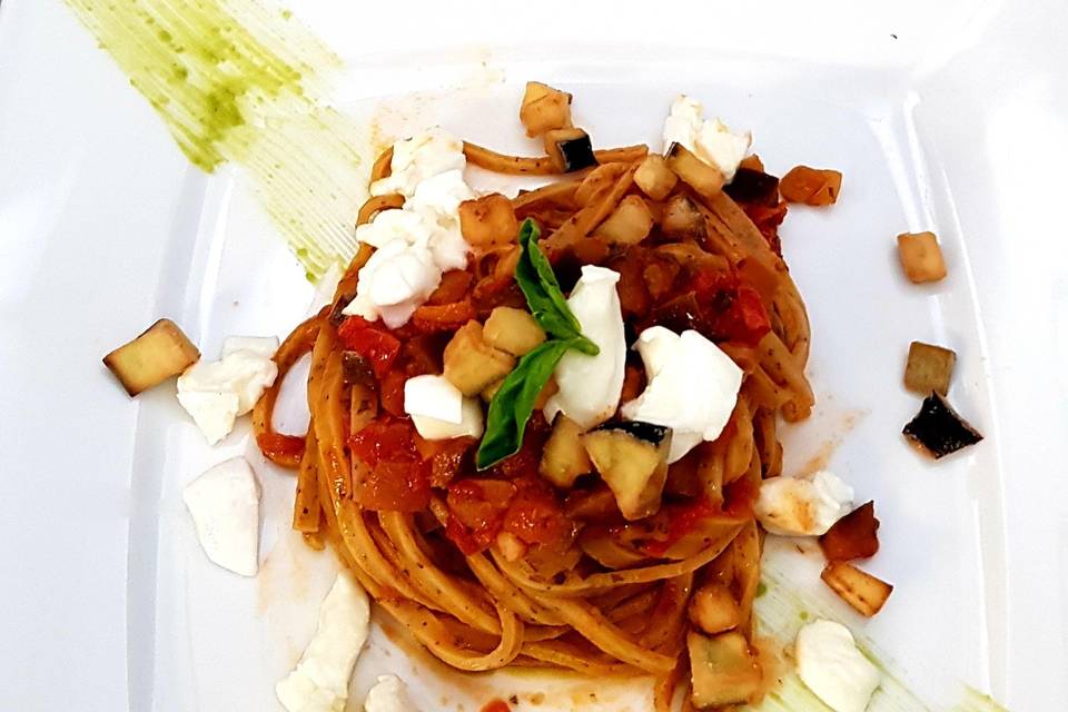 Tagliolini alla Norma