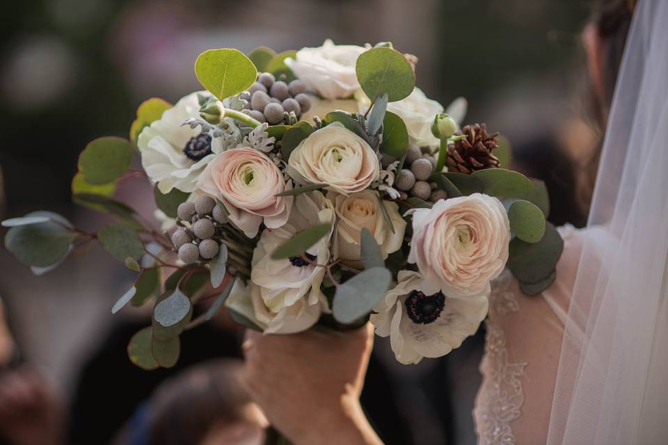 Winter bridal bouquet