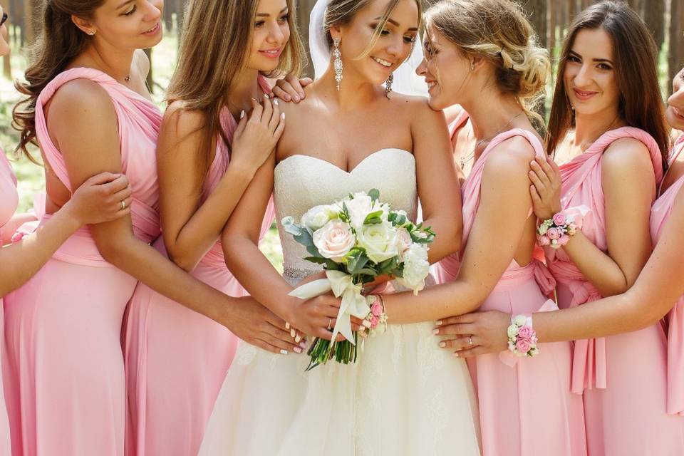 Bride & bridesmaids