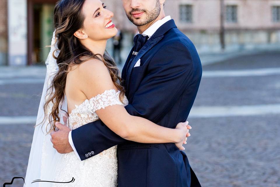 R & S