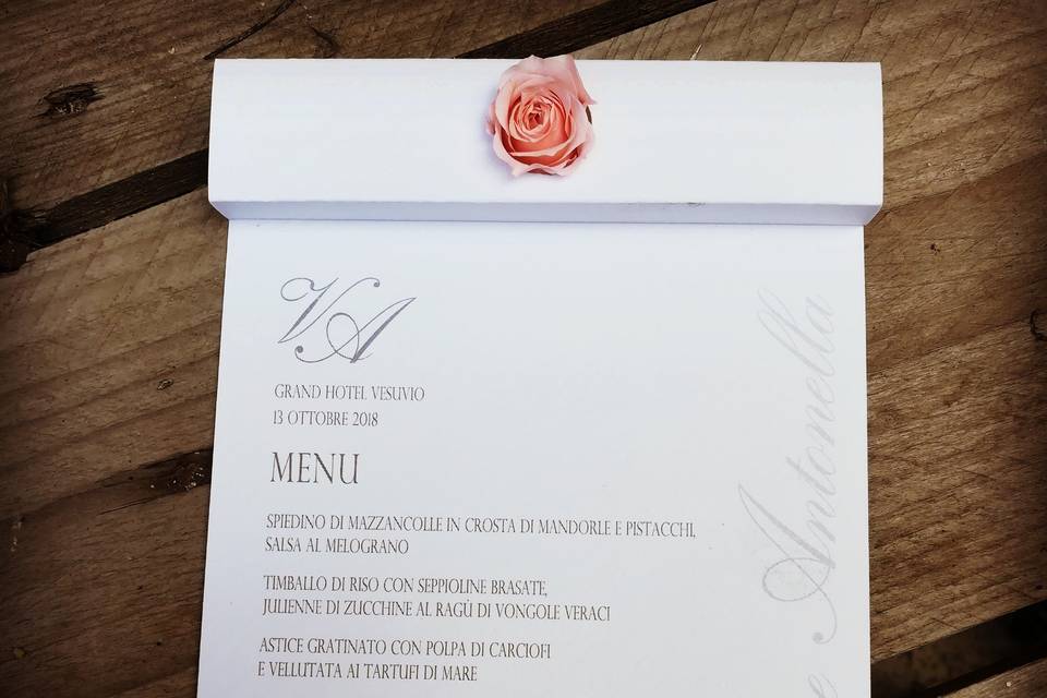 Menu con Rosa stabilizzata