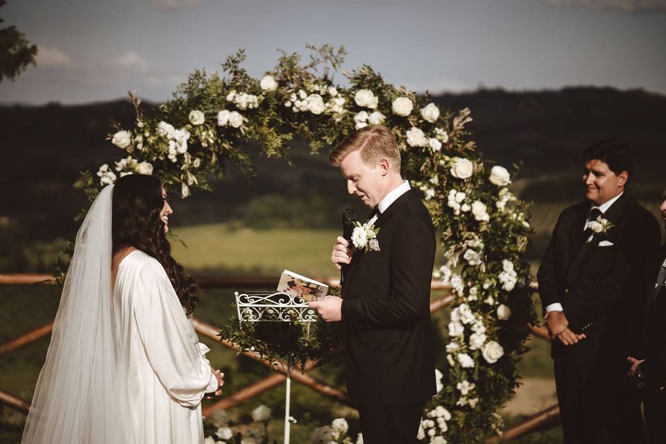 Divine Wedding in Tuscany