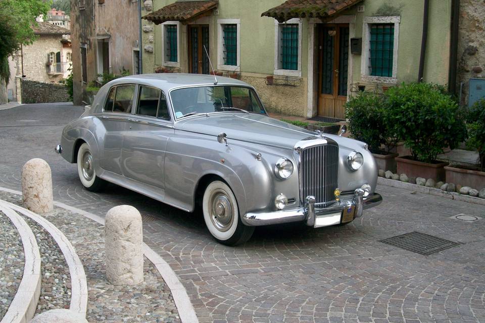 Bentley S1