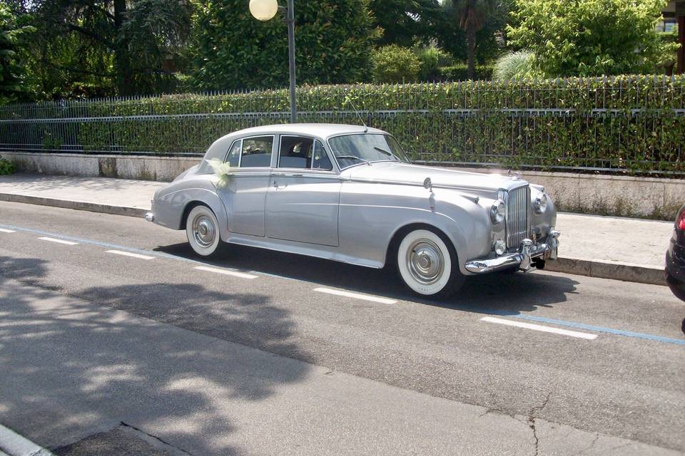 Bentley S1