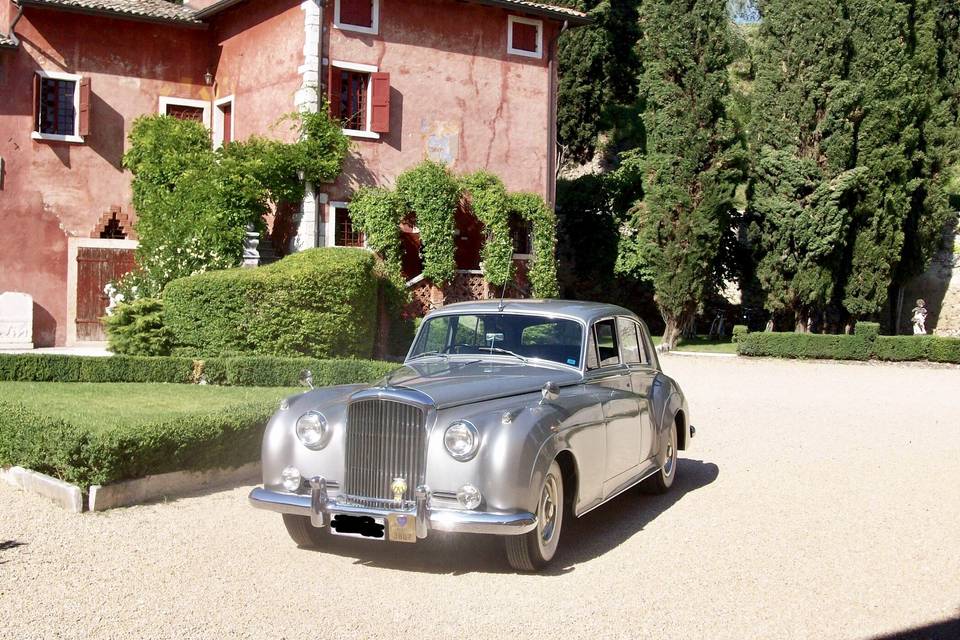 Bentley S1