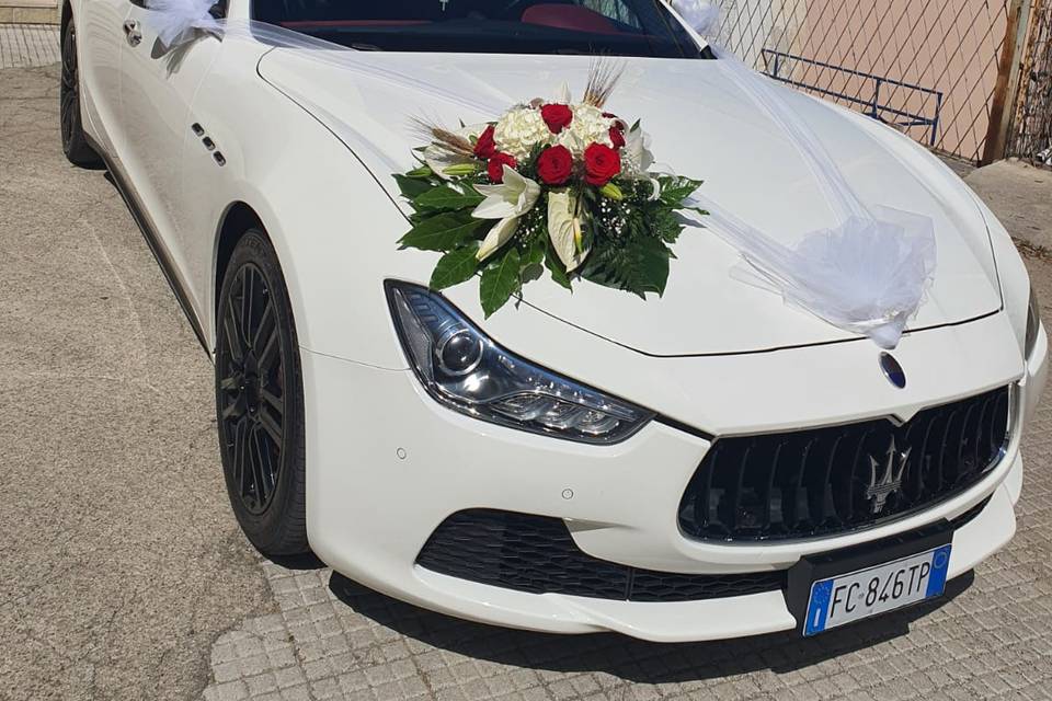 Maserati Ghibli bianca