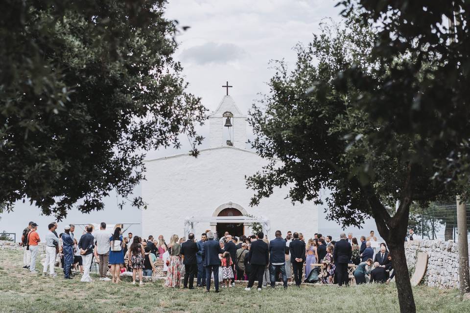 All'uscita dalla chiesa