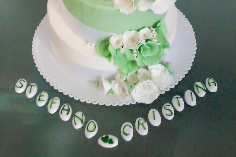 Green wedding cake