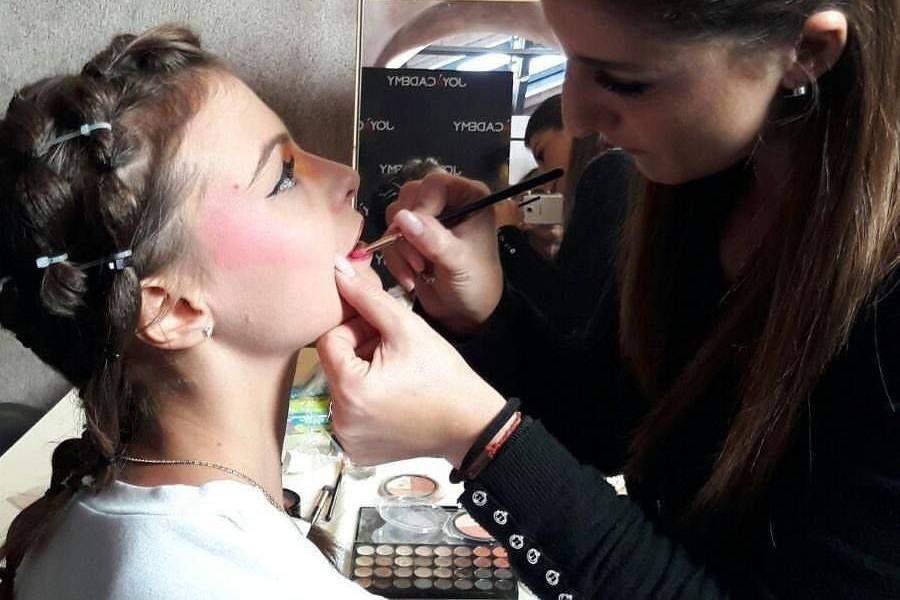 Make- up