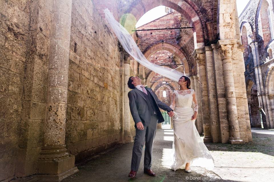 Sposi nell'abbazia San Galgano