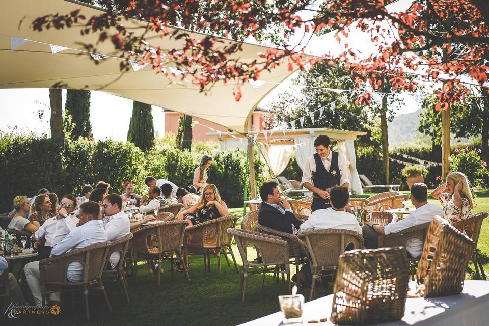 Aperitivo in giardino