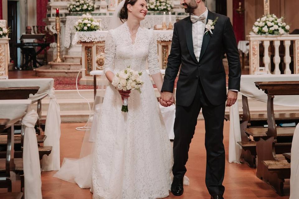 Gli sposi escono