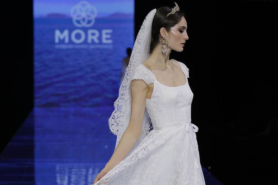 Abiti da sposa more 2024