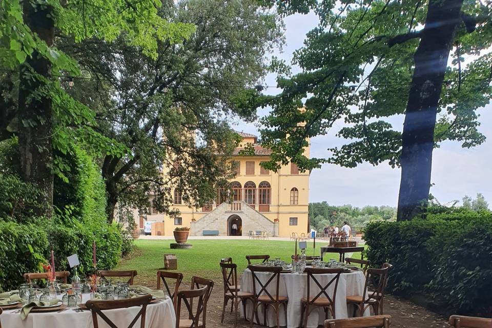 Cena nel viale