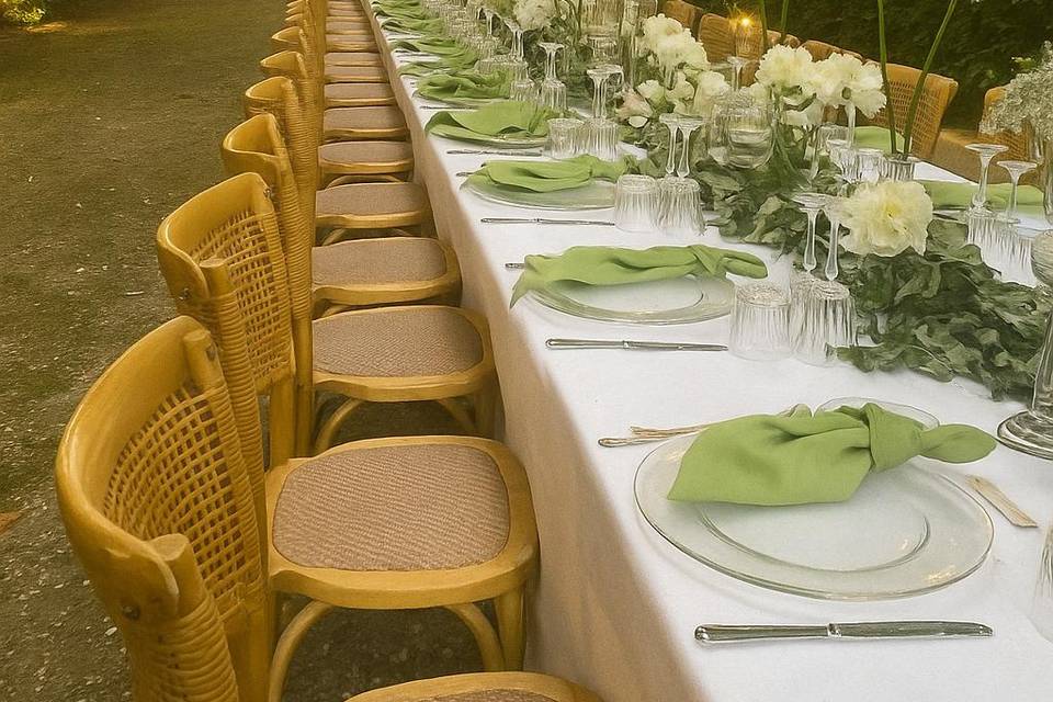 Allestimento tavolo invitati