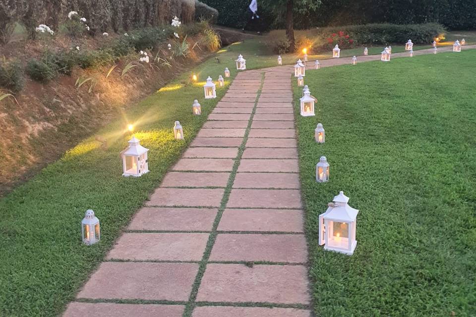 Vialetto illuminato