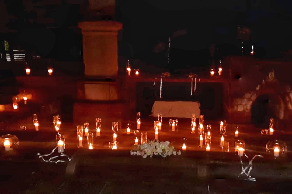 Atmosfera con vasi e candele