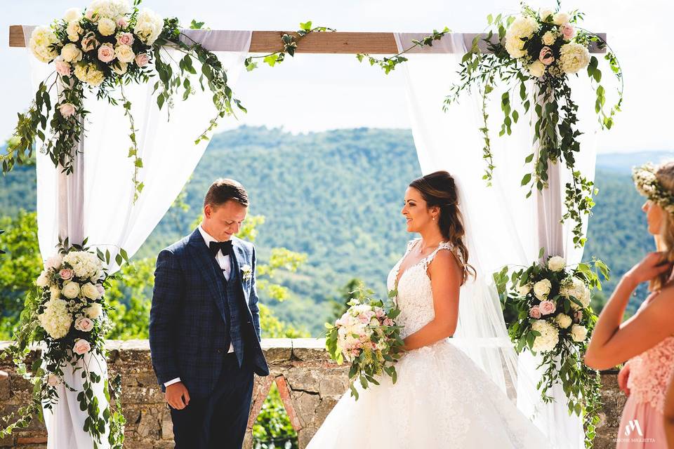 Magical Moment - Wedding Flowers