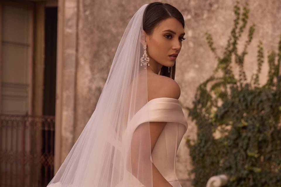 Abito da sposa semmplice