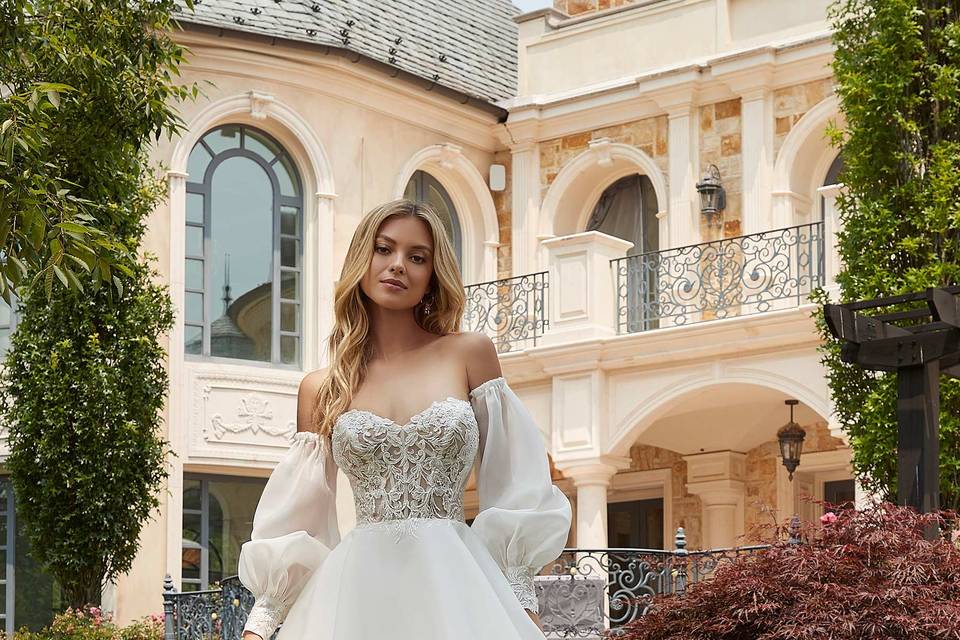 Abito da sposa con riprese