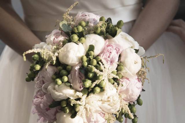 Particolare abito e bouquet