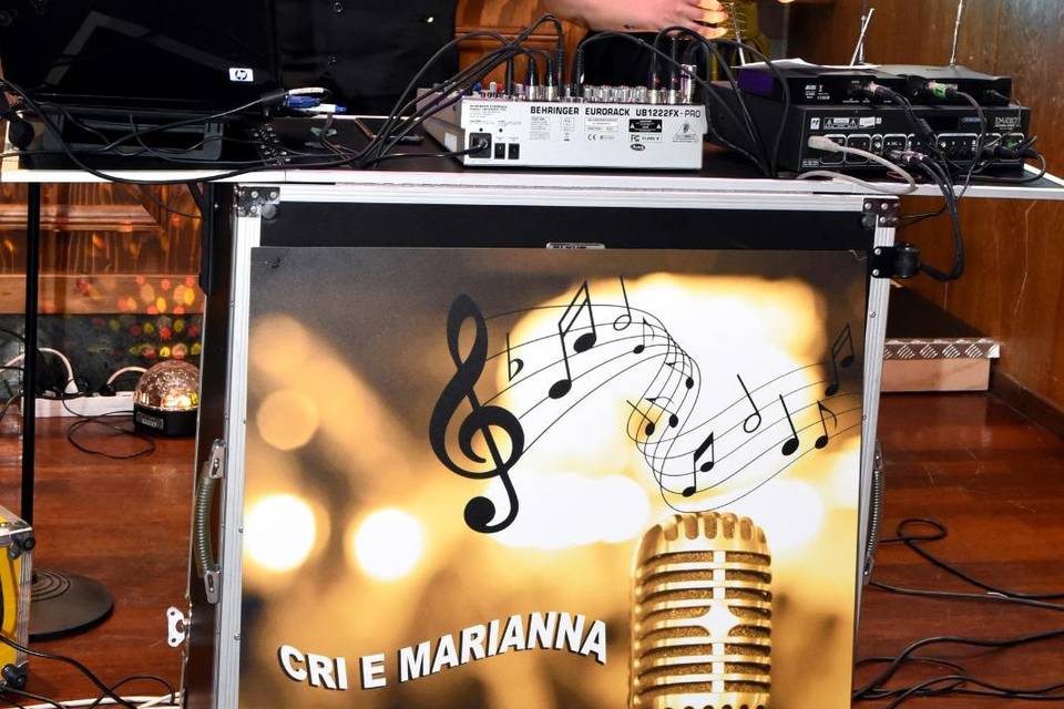 Cri e Marianna Music