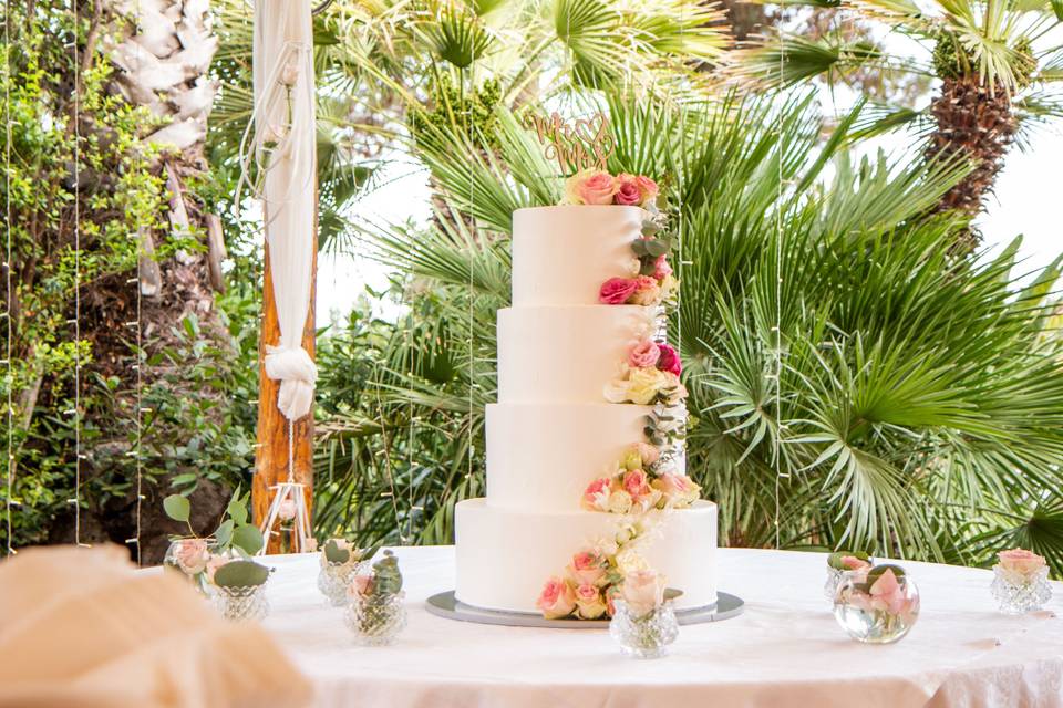 Dehor wedding cake