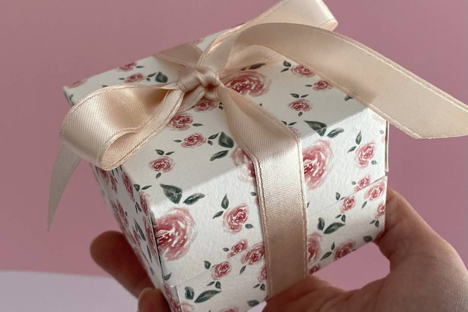 Scatolina bomboniera su misura