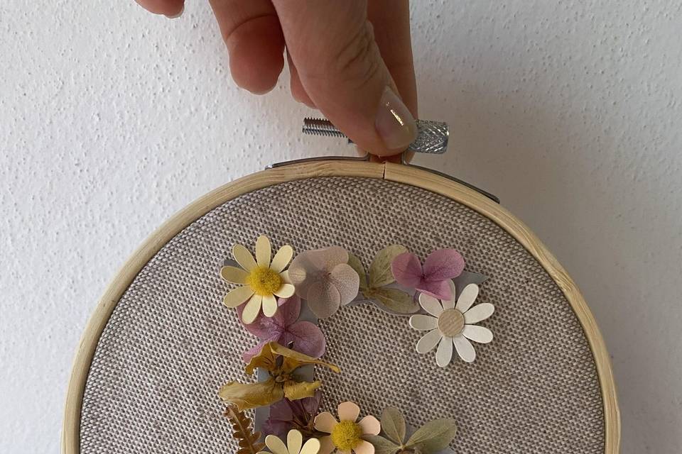 Bomboniera con fiori secchi