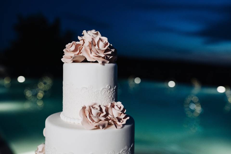Wedding Cake in piscina