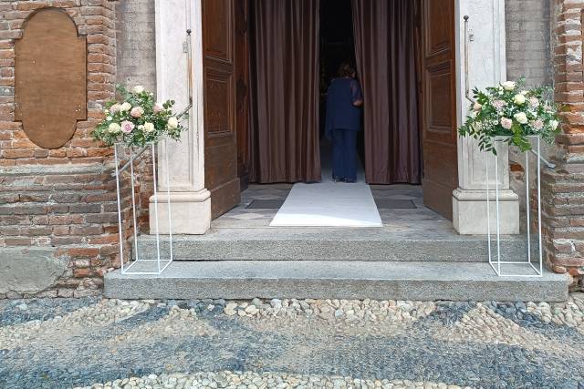 Esterno chiesa matrimonio