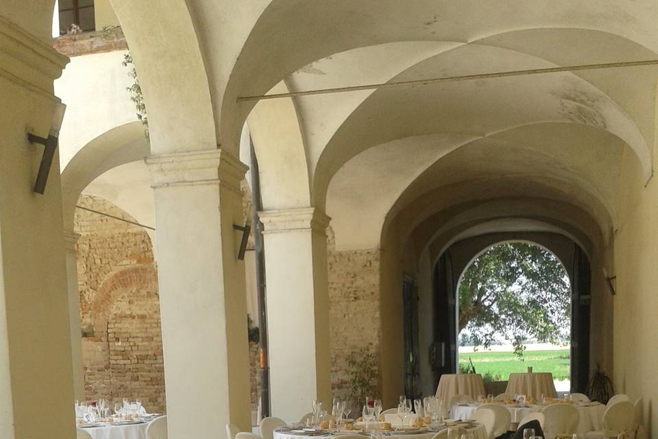 Pranzo nel chiostro