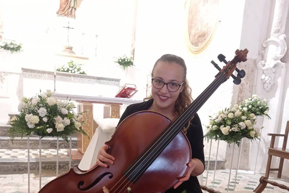 Aury Cellist