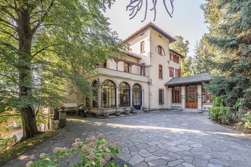 Villa Jolanda