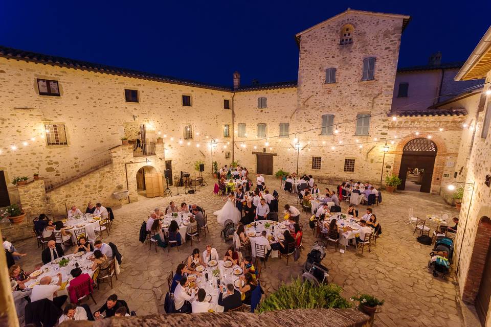 Cena in borgo