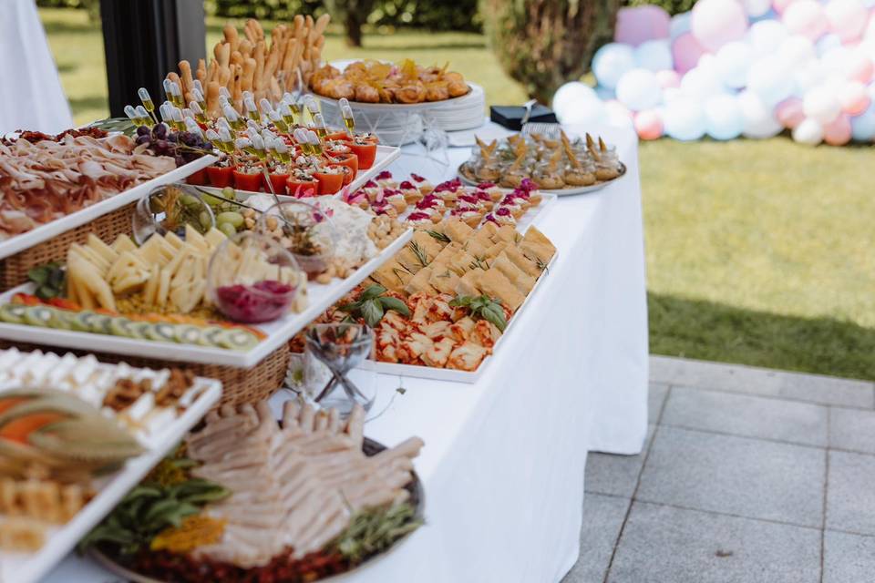 Buffet finger food
