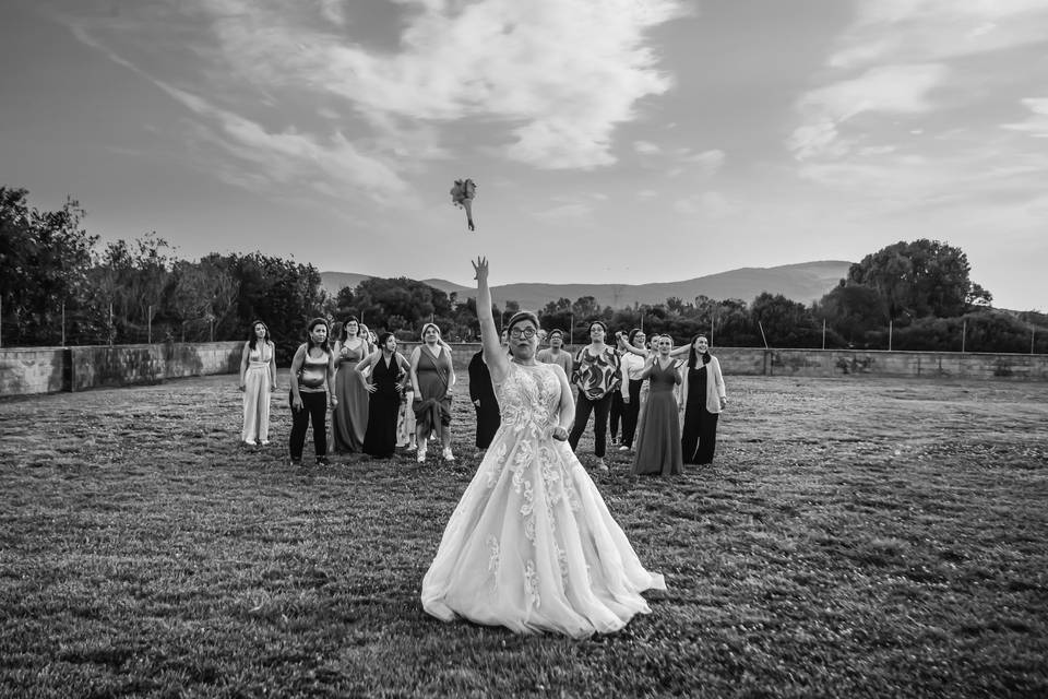 Santina al lancio del bouquet