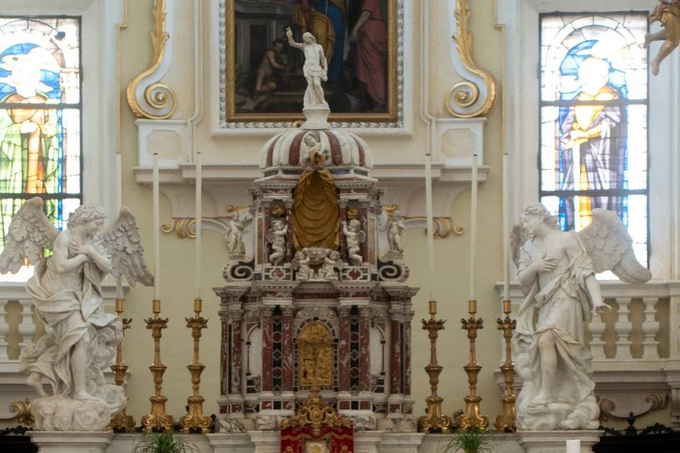 Altare