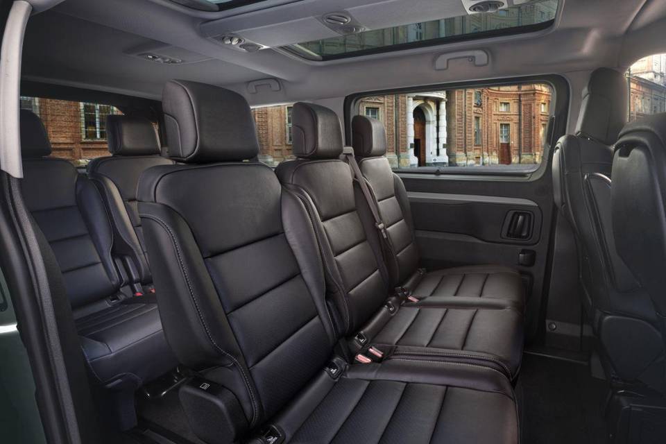Interni