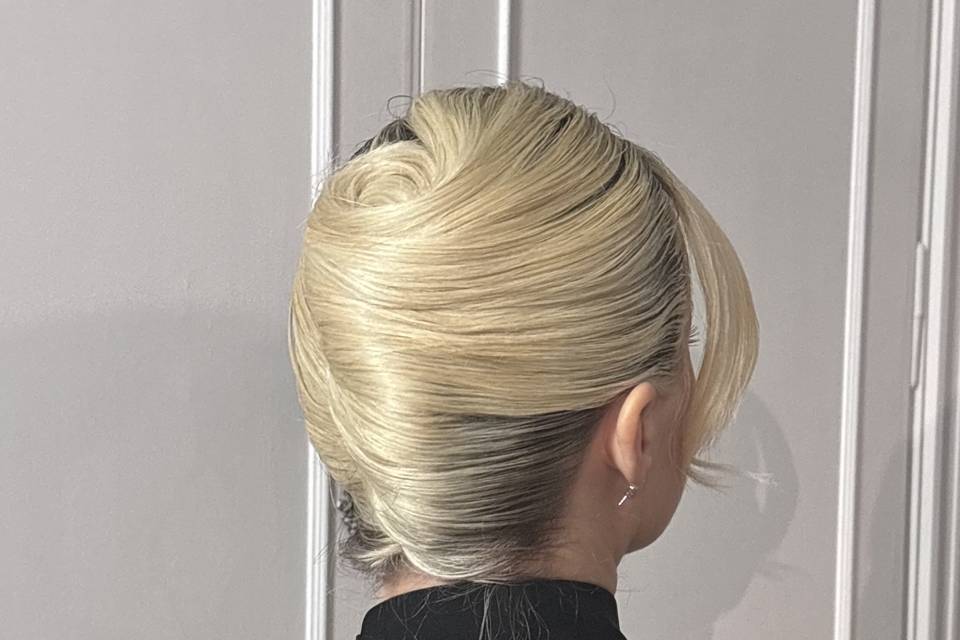 Acconciatura French Twist