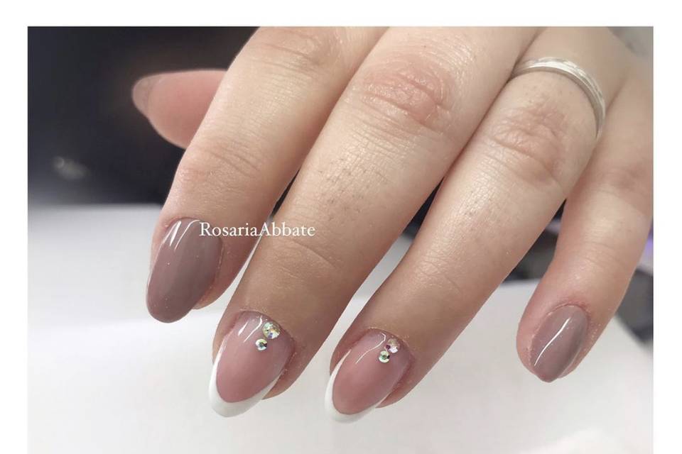 Point Nails