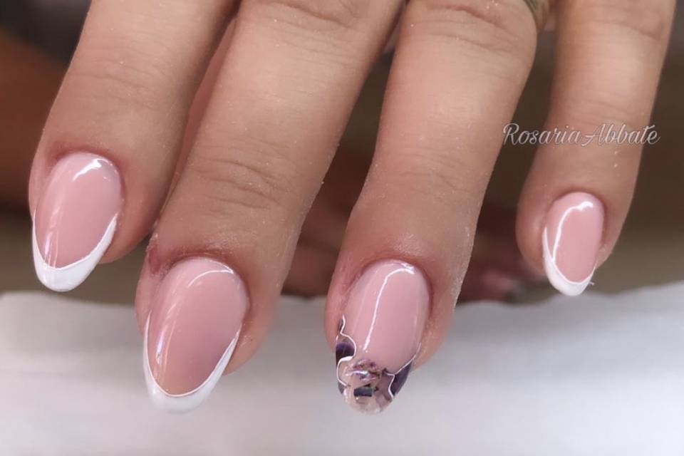 Point Nails