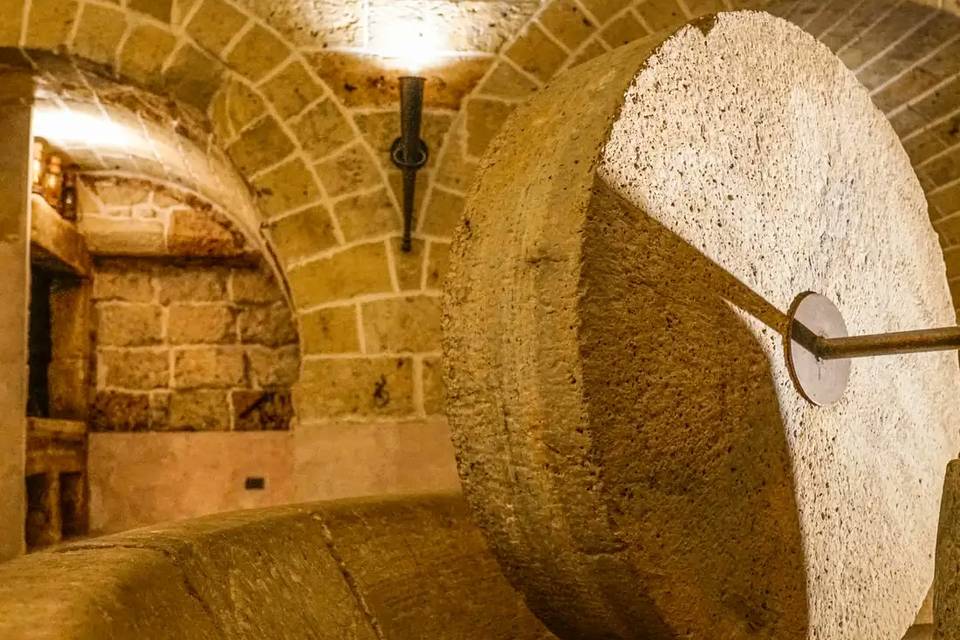 L'antica macina del frantoio