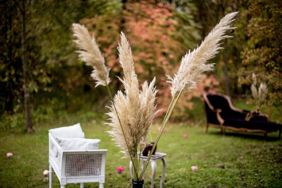 Cena boho-chic nel bosco