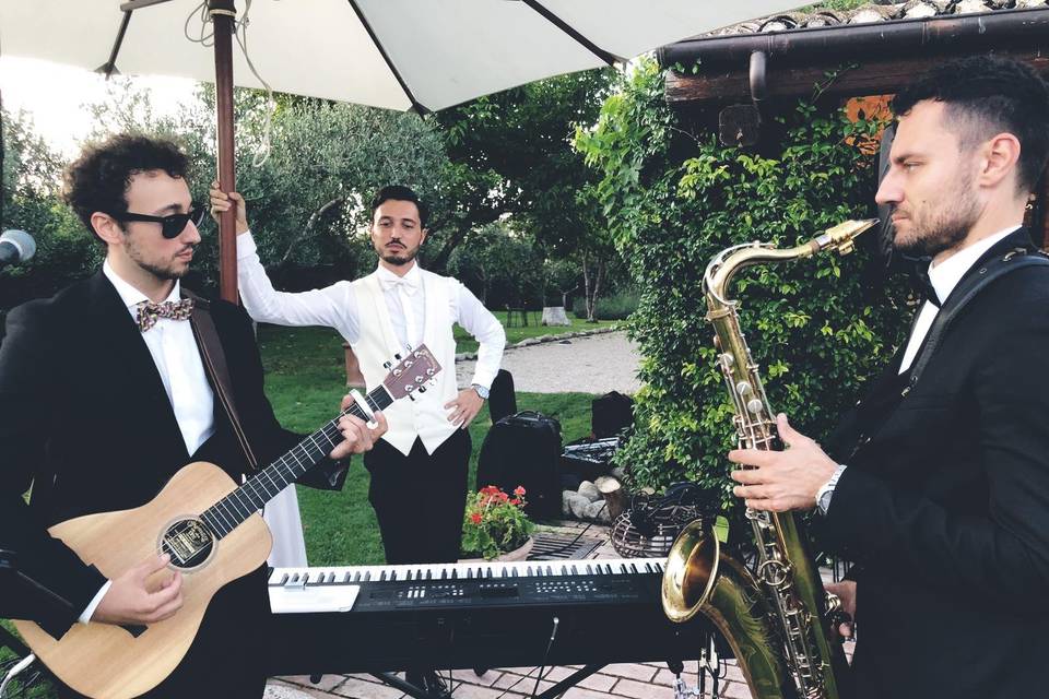 Guitar, voice, sax and piano