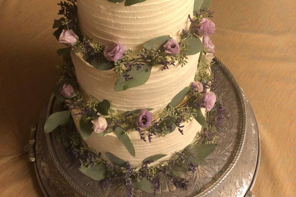 Wedding cake lilla ed eucalipt