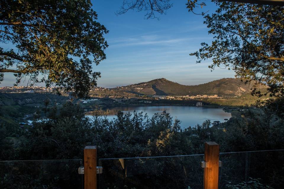 Il lago d'averno dalla villa