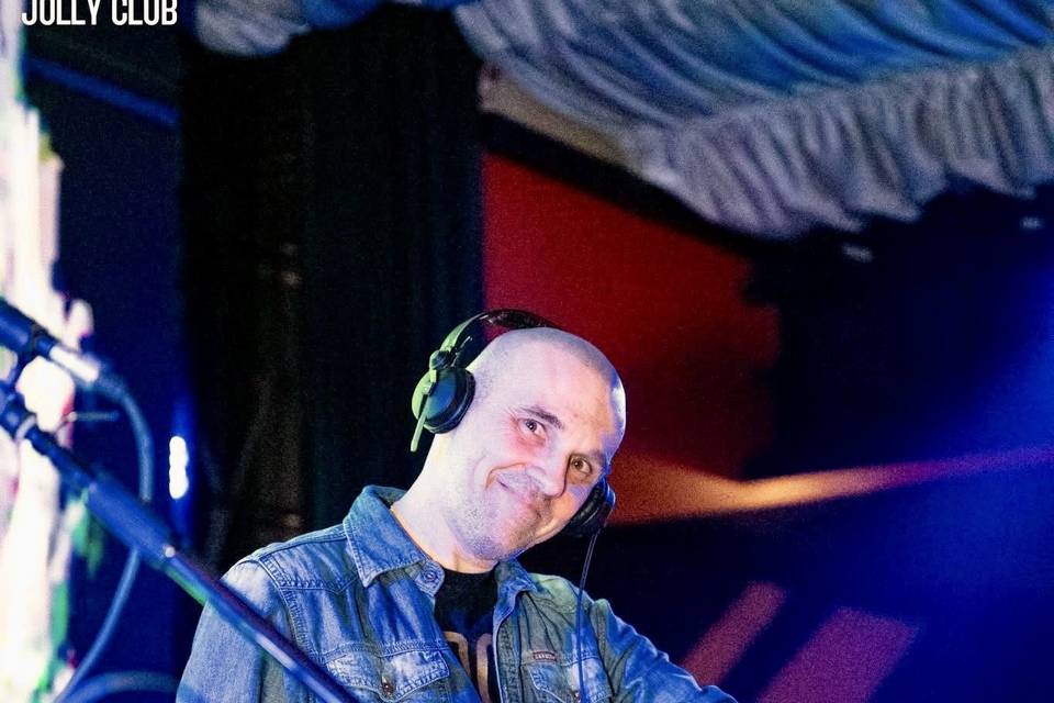 Dj