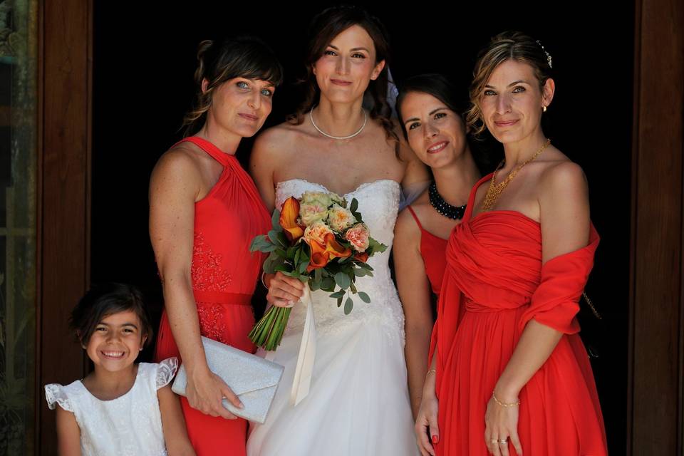 La sposa e le due damigelle