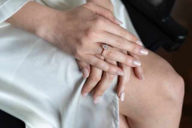 Delia Cassinesi Luxury Nails & Make-up
